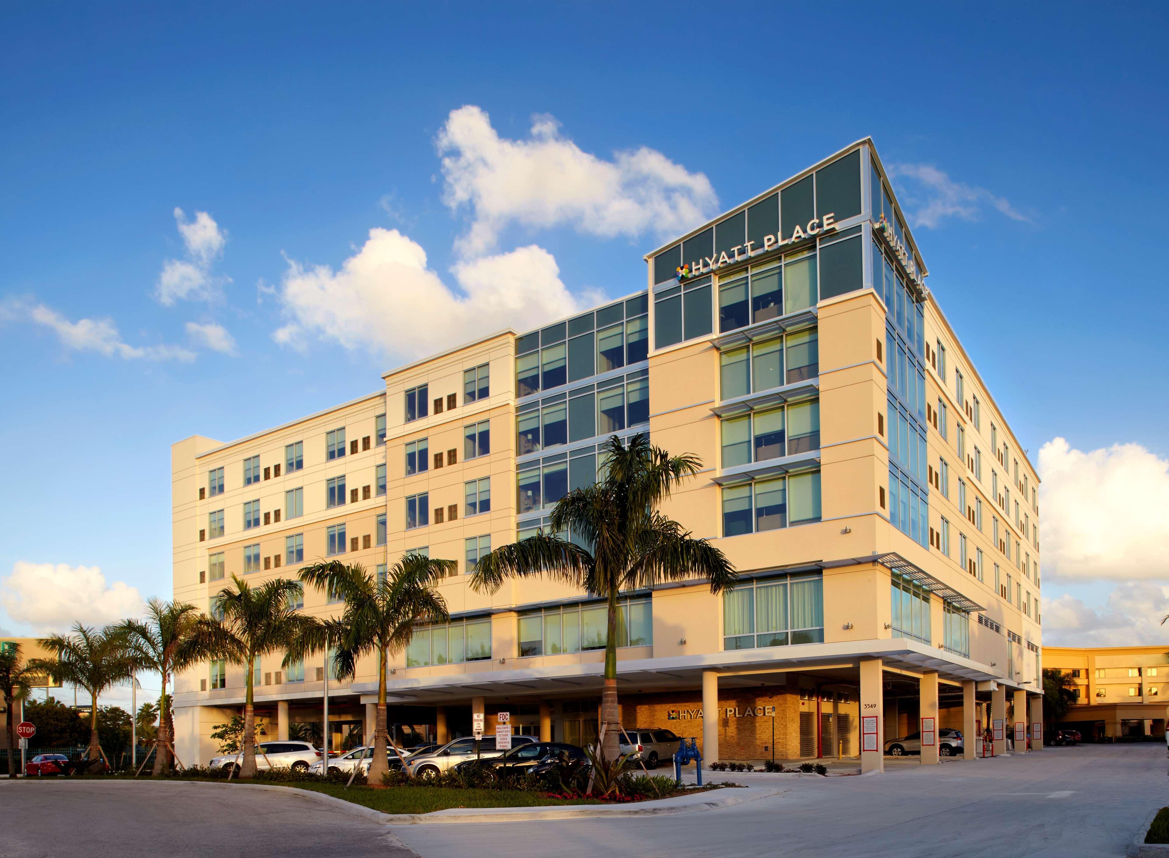 Hyatt Place Miami Airport East Miami Springs Bagian luar foto